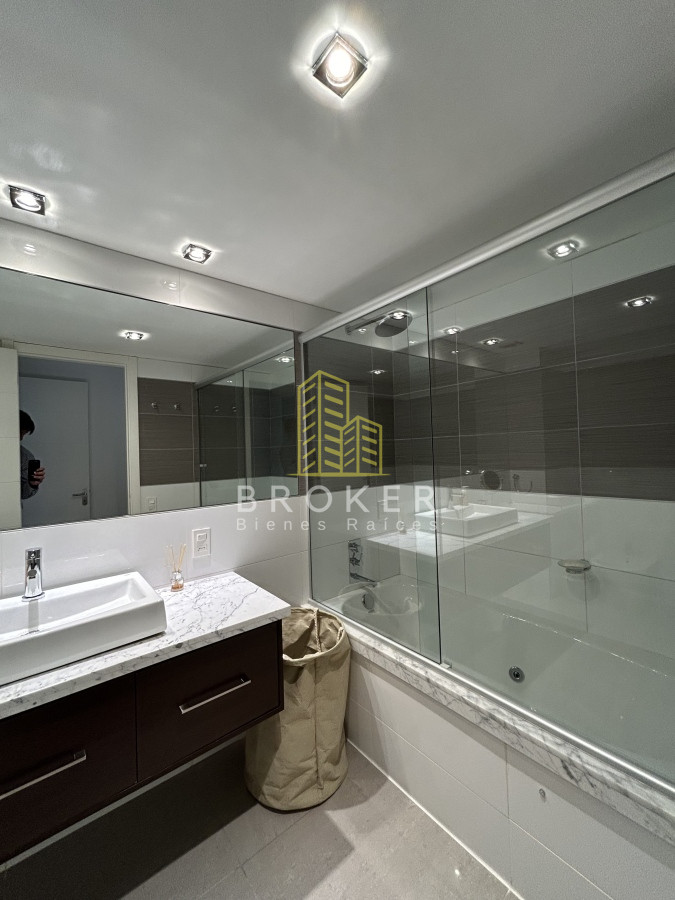 Apartamento ID.712/Alquiler_de_lujoso_apartamento_en_la_mejor_zona_de_Punta_del_Este._Uruguay - Alquiler de lujoso apartamento en la mejor zona de Punta del Este. Uruguay