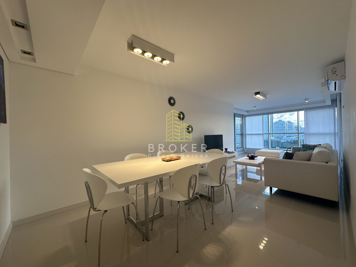 Apartamento ID.2111/Venta_de_apartamento_de_categoria,_dos_dormitorios_y_medio_en_la_brava_con_vista_al_mar._ - Venta de apartamento de categoria, dos dormitorios y medio en la brava con vista al mar. 