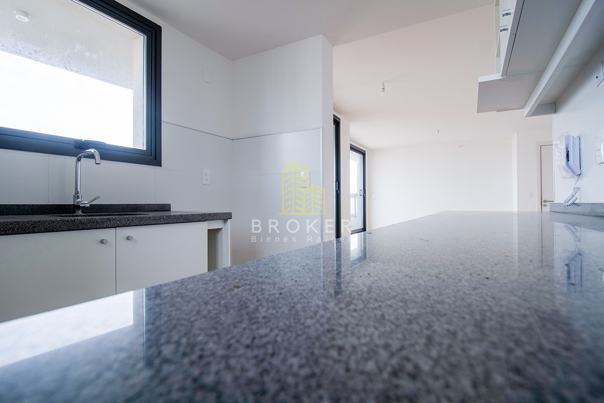 Apartamento ID.604/ - OPORTUNIDAD Apartamento en Venta 2 dormitorios con Vista al Mar en Playa Brava Punta del Este