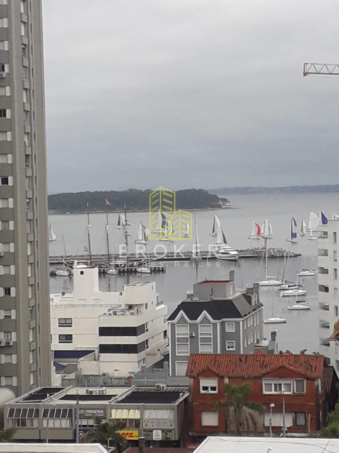 Apartamento ID.9615/Venta_Departamento_en_el_Puerto_de_Punta_del_Este,_con_vista_al_mar_ - Venta Departamento en el Puerto de Punta del Este, con vista al mar 
