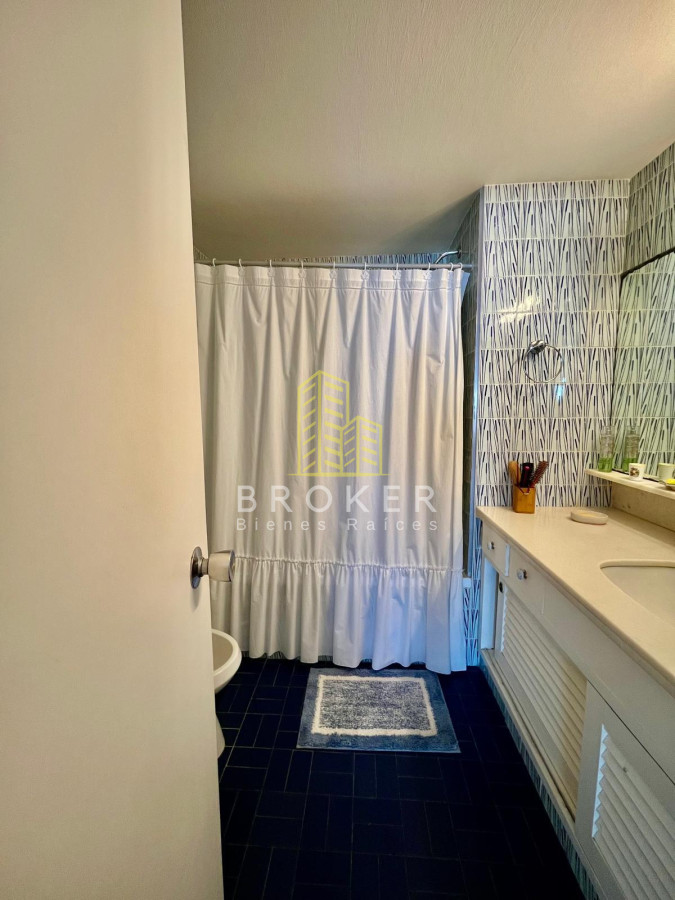 Apartamento ID.9615/Venta_Departamento_en_el_Puerto_de_Punta_del_Este,_con_vista_al_mar_ - Venta Departamento en el Puerto de Punta del Este, con vista al mar 