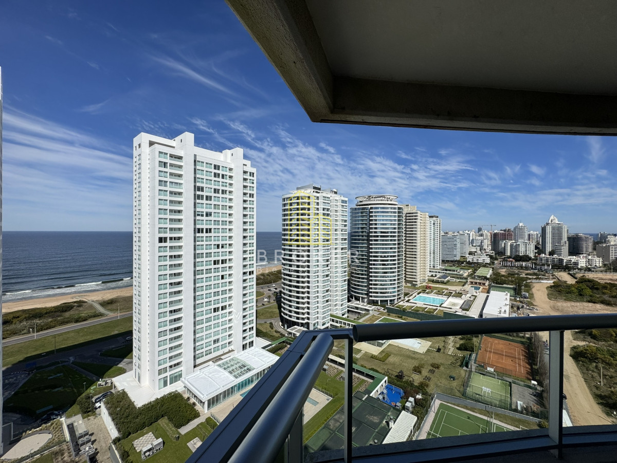 Apartamento ID.9227/VENTA_de_APARTAMENTO_EN_LOOK_BRAVA_3_DORMITORIOS_CON_VISTA_DIRECTA_AL_MAR_595.000USD - VENTA de APARTAMENTO EN LOOK BRAVA 3 DORMITORIOS CON VISTA DIRECTA AL MAR 595.000USD