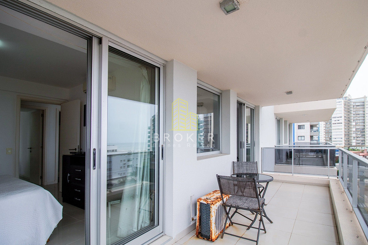 Apartamento ID.729/Apartamento_2_dormitorios_frente_al_Mar,_parada_2_de_la_Brava_Punta_del_Este,_Uruguay._ - Apartamento 2 dormitorios frente al Mar, parada 2 de la Brava Punta del Este, Uruguay. 