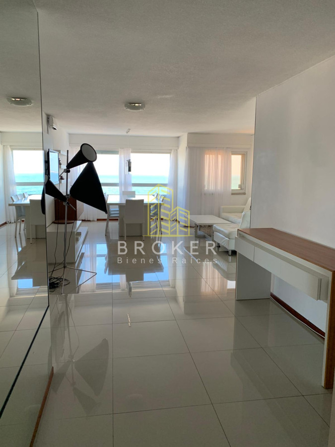Apartamento ID.785/Oportunidad_en_venta_de_apartamento_con_vista_al_mar_en_Peninsula_-_Punta_del_este - Oportunidad en venta de apartamento con vista al mar en Peninsula - Punta del este