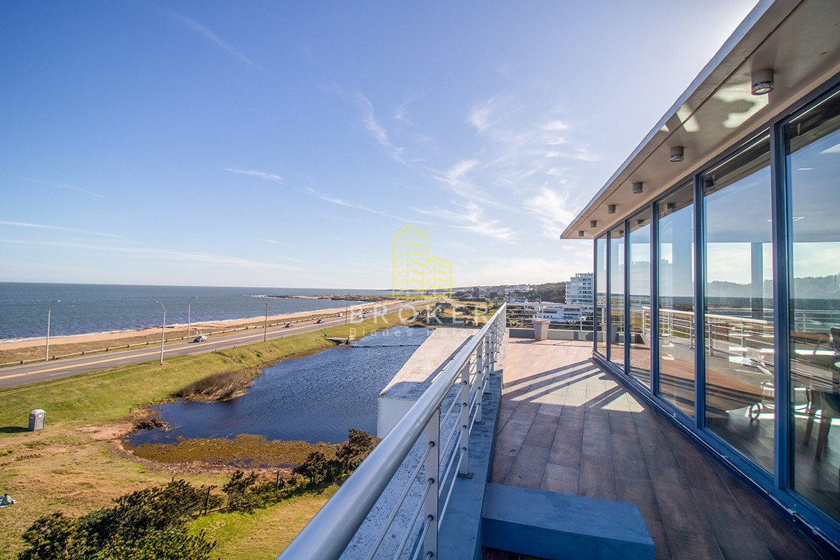 Apartamento ID.1618/Venta_Apartamento_Penthouse_3_Dormitorios_Primera_Linea_Playa_Mansa_y_Vistas_a_la_Laguna_del_Diario_Pinares_Punta_del_Este_Maldonado - Venta Apartamento Penthouse 3 Dormitorios Primera Linea Playa Mansa y Vistas a la Laguna del Diario Pinares Punta del Este Maldonado