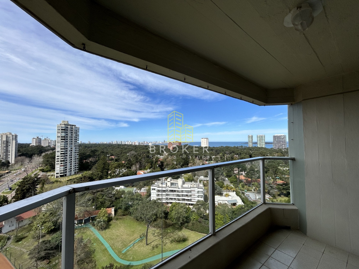 Apartamento ID.1741/Oportunidad_venta_de_apartamento_piso_alto_en_Roosevelt,_dos_dormitorios._Punta_del_Este,_Uruguay. - Oportunidad venta de apartamento piso alto en Roosevelt, dos dormitorios. Punta del Este, Uruguay.