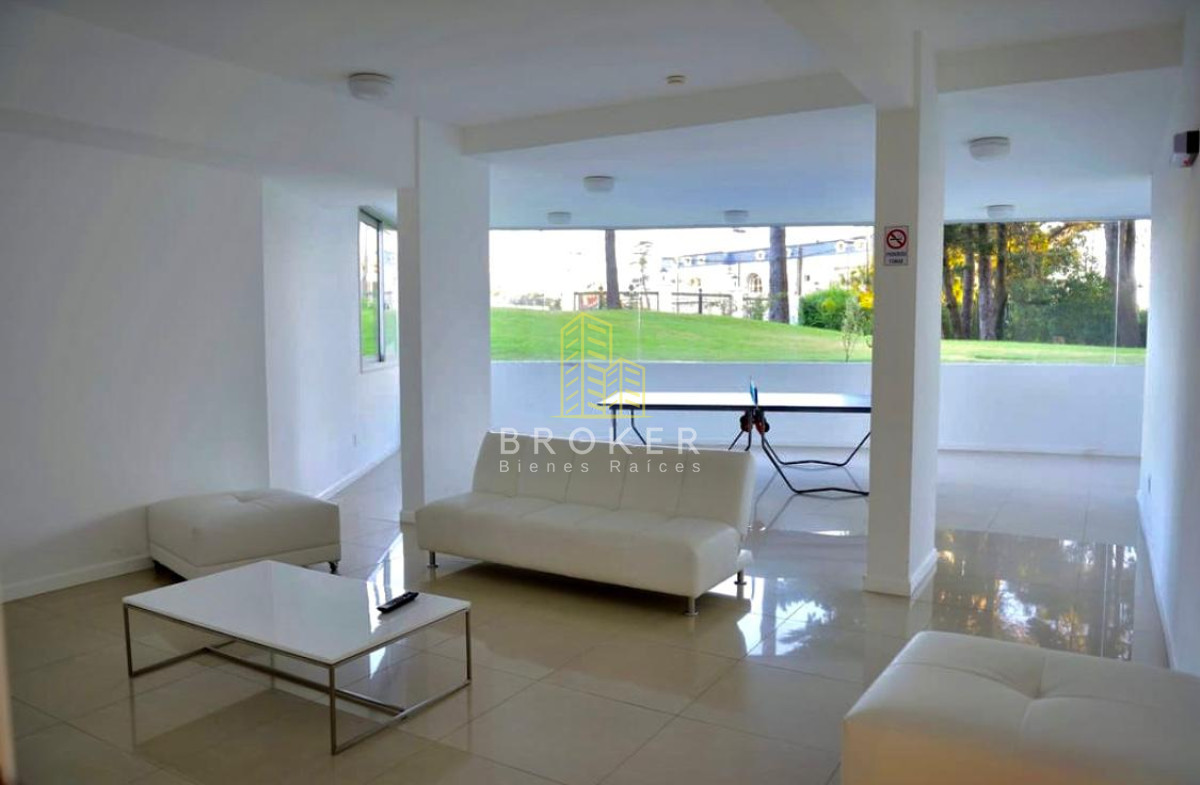 Apartamento ID.8835/Alquiler_Departamento_2_dormitorios_Punta_del_Este_en_temporada_en_edificio_con_amenities_en_Punta_del_Este - Alquiler Departamento 2 dormitorios Punta del Este en temporada en edificio con amenities en Punta del Este