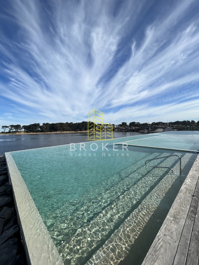 Apartamento ID.517/Venta_de_espectacular_apartamento_de_3_dorm._en_La_Barra_con_vista_única - Venta de espectacular apartamento de 3 dorm. en La Barra con vista única. . Punta del Este, Uruguay.