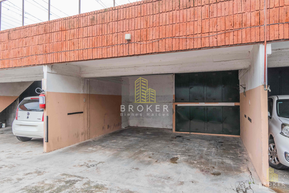 Apartamento ID.9088 - Venta apartamento 3 dormitorios con cochera en Malvin Sur - BROKER en Exclusiva