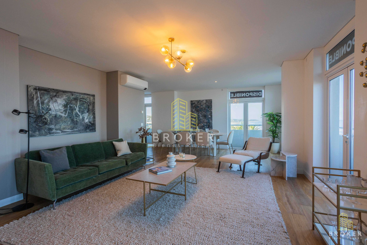Apartamento ID.9103 - Apartamento en Rambla de Carrasco 4 dormitorios 5 baños