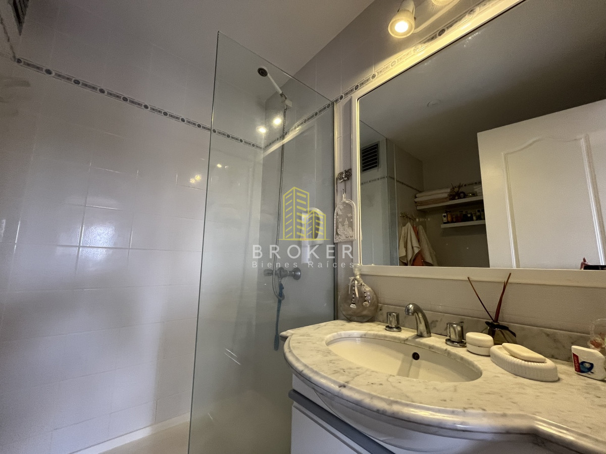 Apartamento ID.1831/Apartamento_de_2_dormitorios_en_Alquiler_de_Temporada_en_Complejo_Lincoln_Center_Torre_Wilson_Punta_del_Este_Mansa - Apartamento de 2 dormitorios en Alquiler de Temporada en Complejo Lincoln Center Torre Wilson Punta del Este Mansa