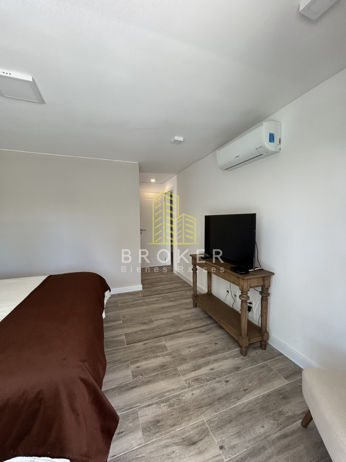 Apartamento ID.800/Venta_de_Penthouse_duplex_en_edificio_de_alta_gama_a_300_metros_del_mar,_Playa_Brava,_Punta_del_Este - Venta de Penthouse duplex en edificio de alta gama a 300 metros del mar, Playa Brava, Punta del Este. Uruguay