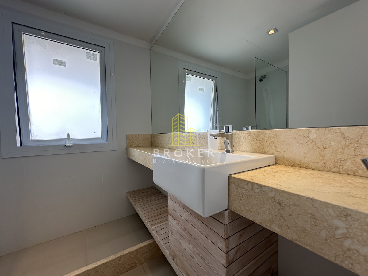Apartamento ID.2298/OPORTUNIDAD_EN_PRIMERA_LINEA_MANSA_A_SOLO_419.000USD,_3_DORMITORIOS_Y_DEPENDENCIA. - OPORTUNIDAD EN PRIMERA LINEA MANSA A SOLO 419.000USD, 3 DORMITORIOS Y DEPENDENCIA.