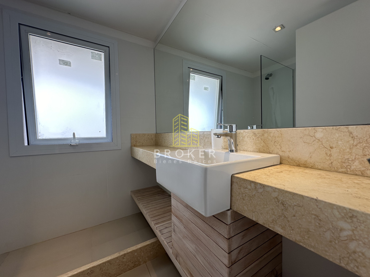 Apartamento ID.2298/OPORTUNIDAD_EN_PRIMERA_LINEA_MANSA_A_SOLO_419.000USD,_3_DORMITORIOS_Y_DEPENDENCIA. - OPORTUNIDAD EN PRIMERA LINEA MANSA A SOLO 419.000USD, 3 DORMITORIOS Y DEPENDENCIA.