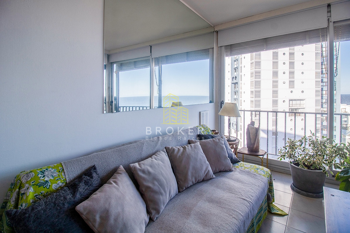 Apartamento ID.682/Apartamento_vista_al_mar_2_Dorm._en_VENTA,_Península,_Punta_del_Este - Apartamento vista al mar 2 Dorm. en VENTA, Península, Punta del Este