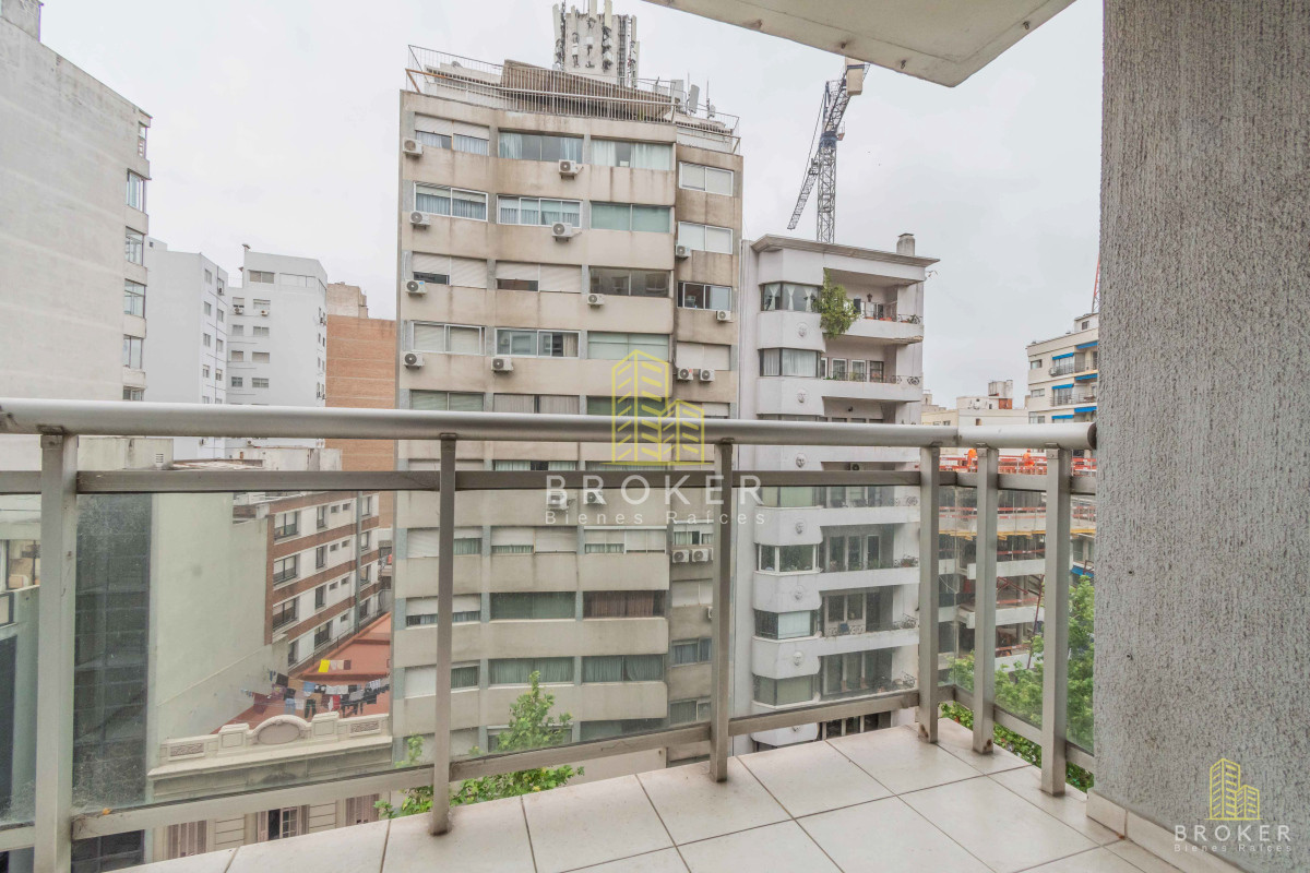 Apartamento ID.1939/VENTA_DE_APARTAMENTO_2_DORMITORIOS_Y_1_BAÑO_Y_GARAGE_-_TRES_CRUCES._Montevideo_Uruguay. - VENTA DE APARTAMENTO 2 DORMITORIOS Y 1 BAÑO Y GARAGE - TRES CRUCES. Montevideo Uruguay.