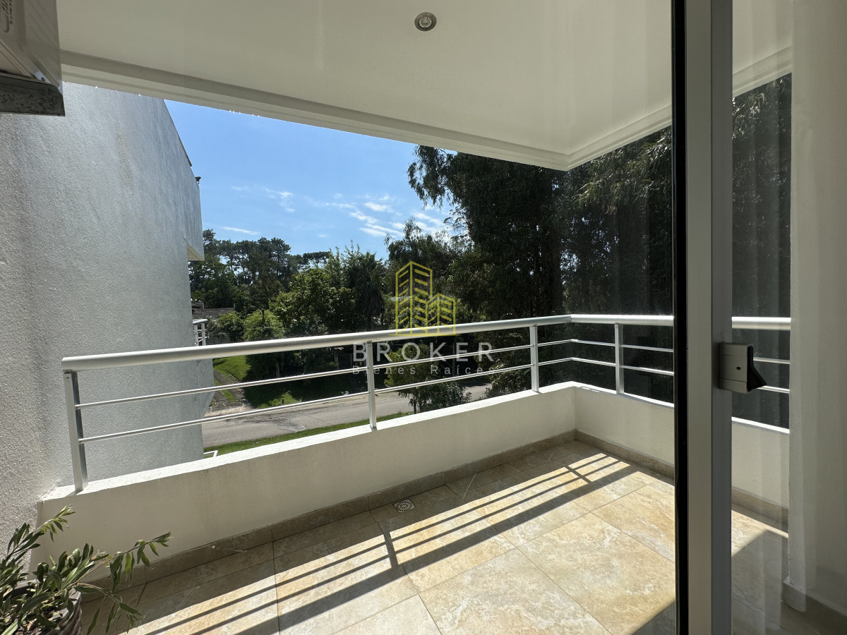 Apartamento ID.813/Venta_de_Penthouse_en_rincon_del_indio,_tres_dormitorios_y_terraza._Punta_del_Este,_Uruguay - Venta de Penthouse en rincon del indio, tres dormitorios y terraza. Punta del Este, Uruguay