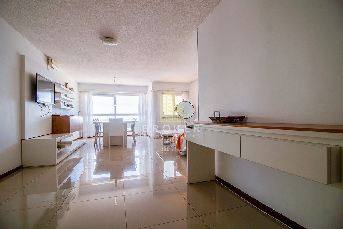 Apartamento ID.785/Oportunidad_en_venta_de_apartamento_con_vista_al_mar_en_Peninsula_-_Punta_del_este - Oportunidad en venta de apartamento con vista al mar en Peninsula - Punta del este