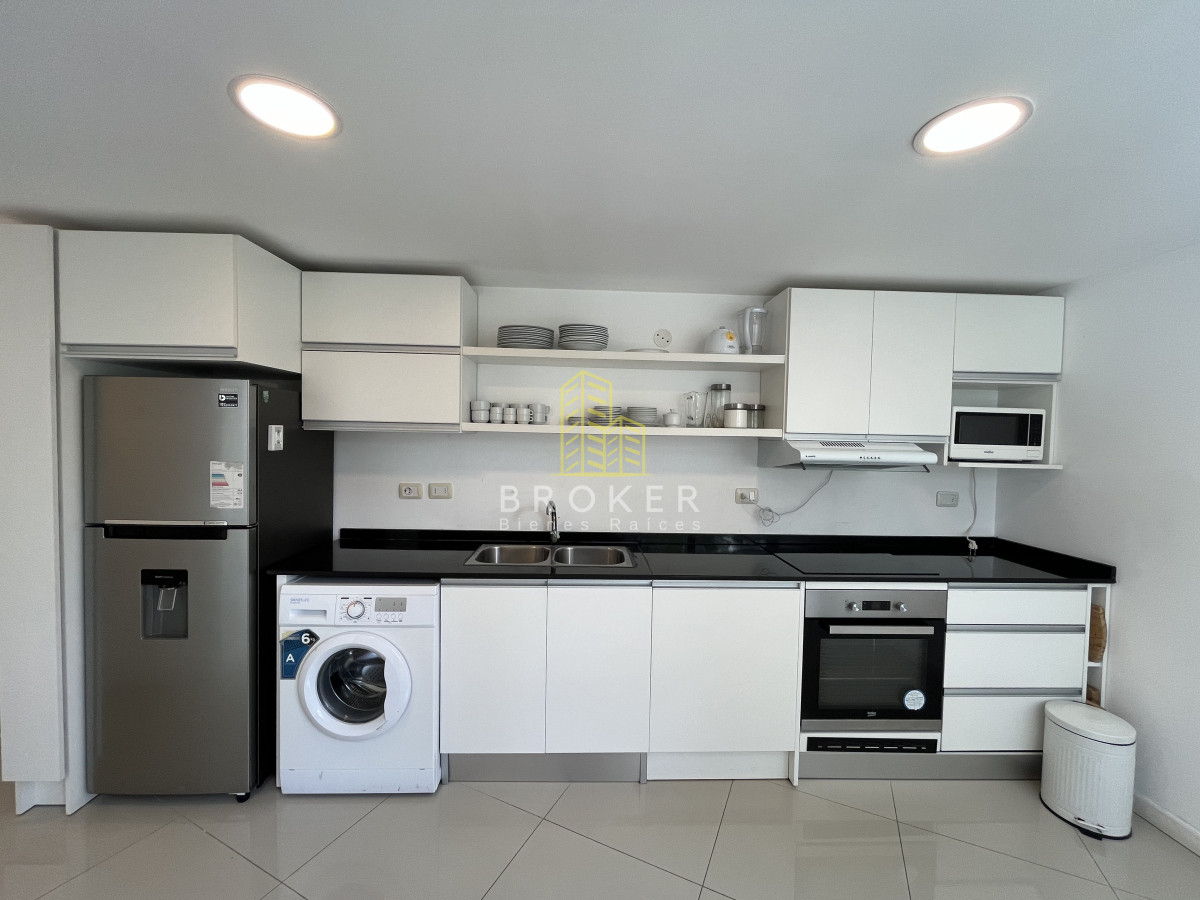 Apartamento ID.2105/Venta_Apartamento_Primera_Linea_Mansa_frente_al_mar_con_Parrillero_propio._Punta_del_Este_Uruguay - Venta Apartamento Primera Linea Mansa frente al mar con Parrillero propio. Punta del Este Uruguay