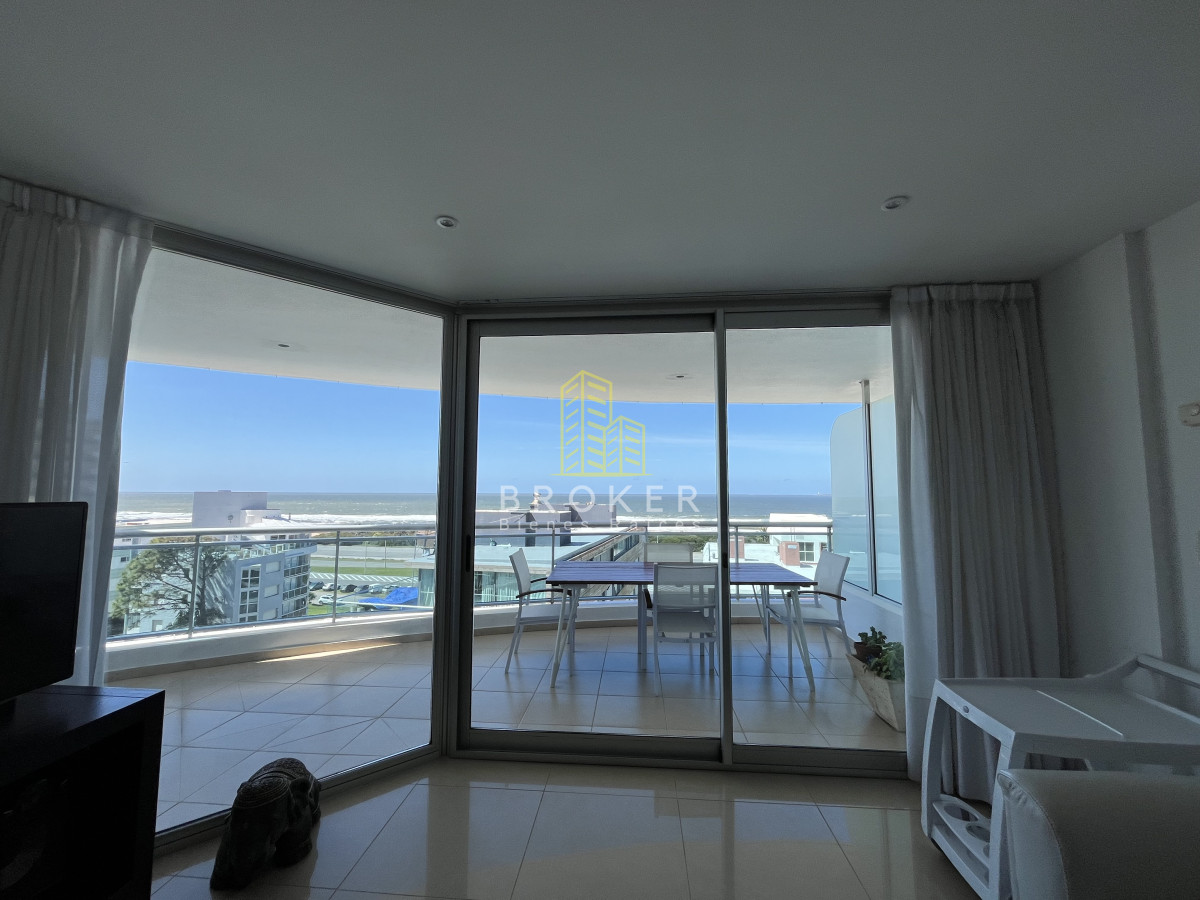 Apartamento ID.9373/Venta_Departamento_3_Dormitorios_Vista_al_Mar_Playa_Brava_Punta_del_Este_Con_Servicios_y_Garaje - Venta Departamento 3 Dormitorios Vista al Mar Playa Brava Punta del Este Con Servicios y Garaje
