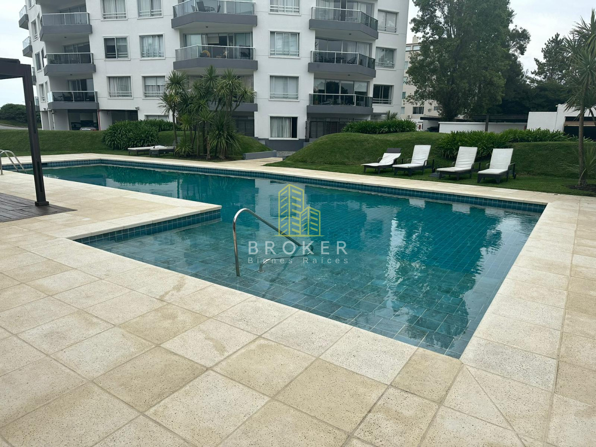 Apartamento ID.9208/Alquiler_departamento_Punta_del_Este_Mansa_de_categoria_en_primerisima_linea_en_playa_mansa_con_todos_los_amenities - Alquiler departamento Punta del Este Mansa de categoria en primerisima linea en playa mansa con todos los amenities