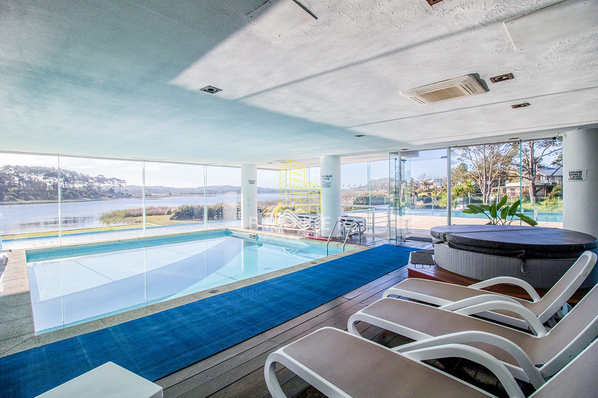 Apartamento ID.1618/Venta_Apartamento_Penthouse_3_Dormitorios_Primera_Linea_Playa_Mansa_y_Vistas_a_la_Laguna_del_Diario_Pinares_Punta_del_Este_Maldonado - Venta Apartamento Penthouse 3 Dormitorios Primera Linea Playa Mansa y Vistas a la Laguna del Diario Pinares Punta del Este Maldonado