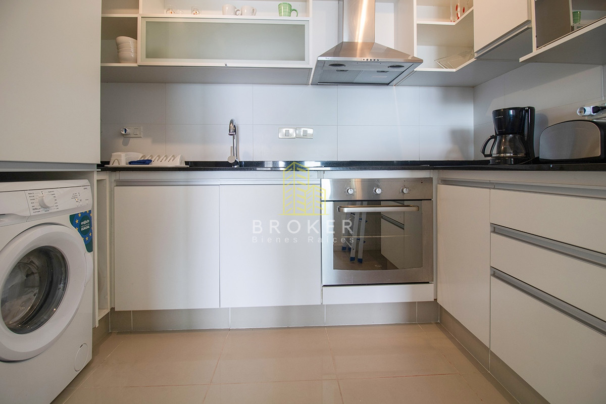 Apartamento ID.729/Apartamento_2_dormitorios_frente_al_Mar,_parada_2_de_la_Brava_Punta_del_Este,_Uruguay._ - Apartamento 2 dormitorios frente al Mar, parada 2 de la Brava Punta del Este, Uruguay. 