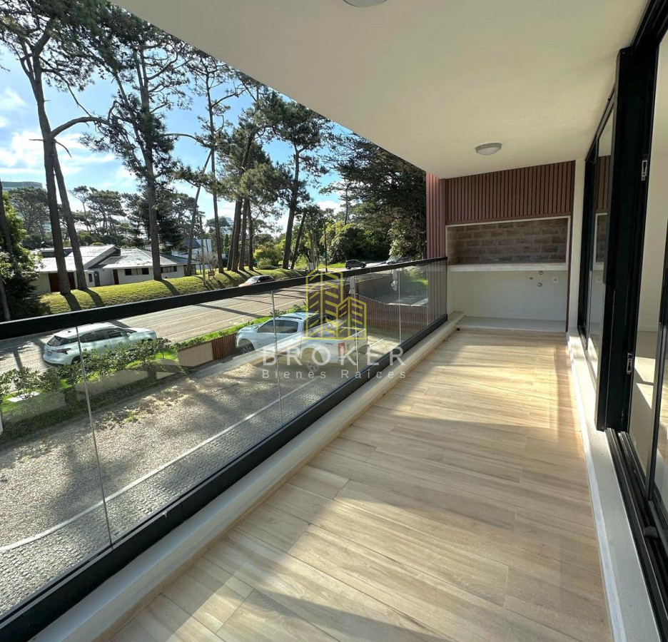 Apartamento ID.2384/Venta_Apartamento_A_Estrenar_3_dormitorios,_Playa_Mansa - Venta Apartamento A Estrenar 3 dormitorios, Playa Mansa