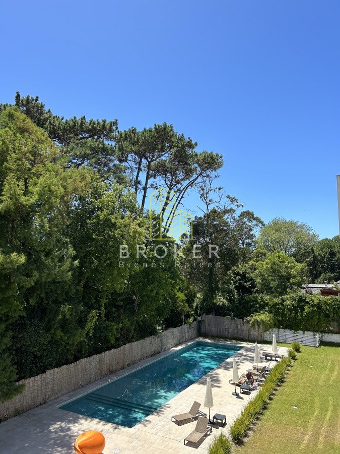 Apartamento ID.800/Venta_de_Penthouse_duplex_en_edificio_de_alta_gama_a_300_metros_del_mar,_Playa_Brava,_Punta_del_Este - Venta de Penthouse duplex en edificio de alta gama a 300 metros del mar, Playa Brava, Punta del Este. Uruguay