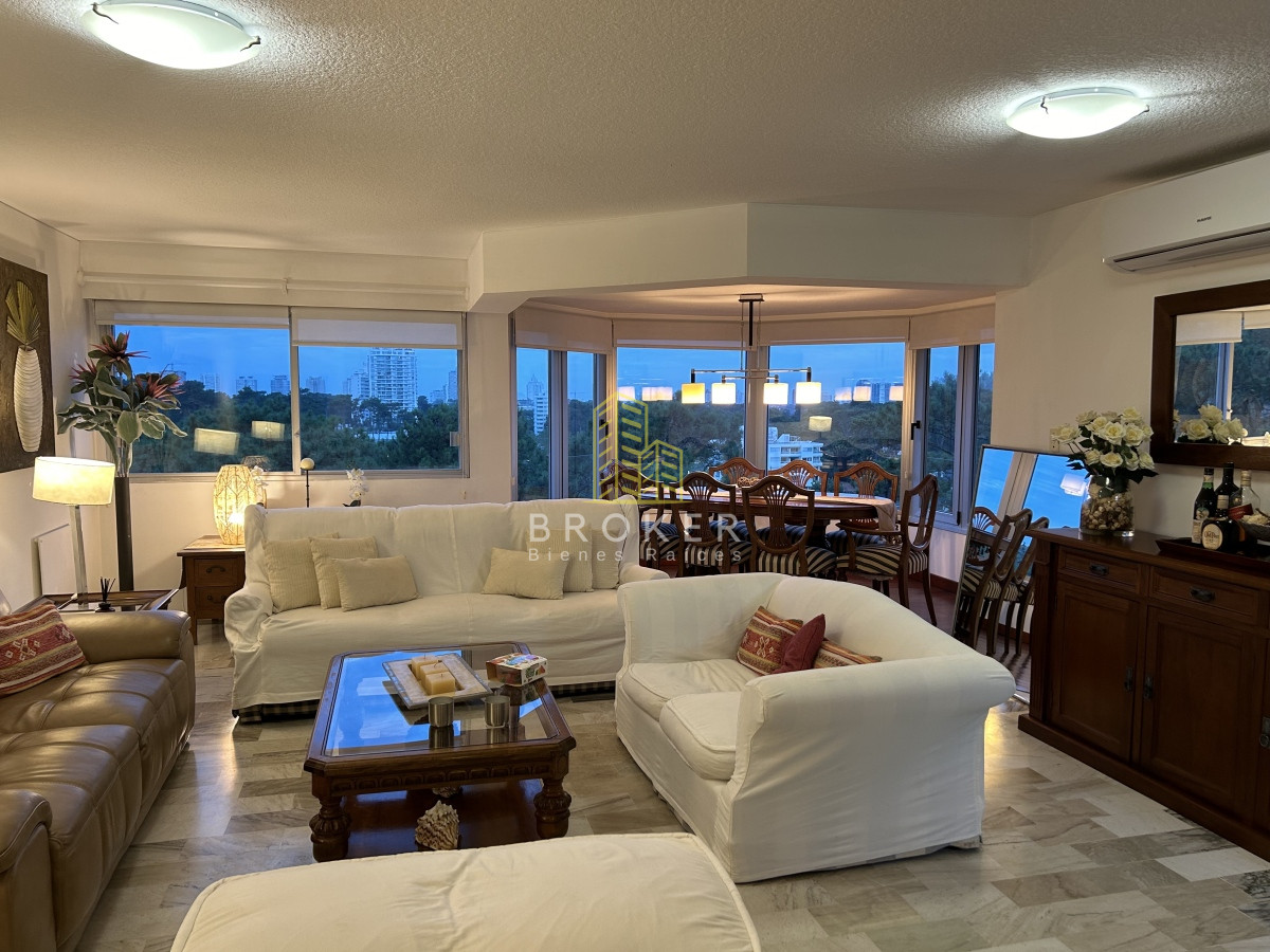 Apartamento ID.856/Venta_de_apartamento_hecho_a_nuevo_en_una_de_las_mejores_torres_de_Roosevelt - Venta de apartamento hecho a nuevo en una de las mejores torres de Roosevelt. . Punta del Este, Uruguay.