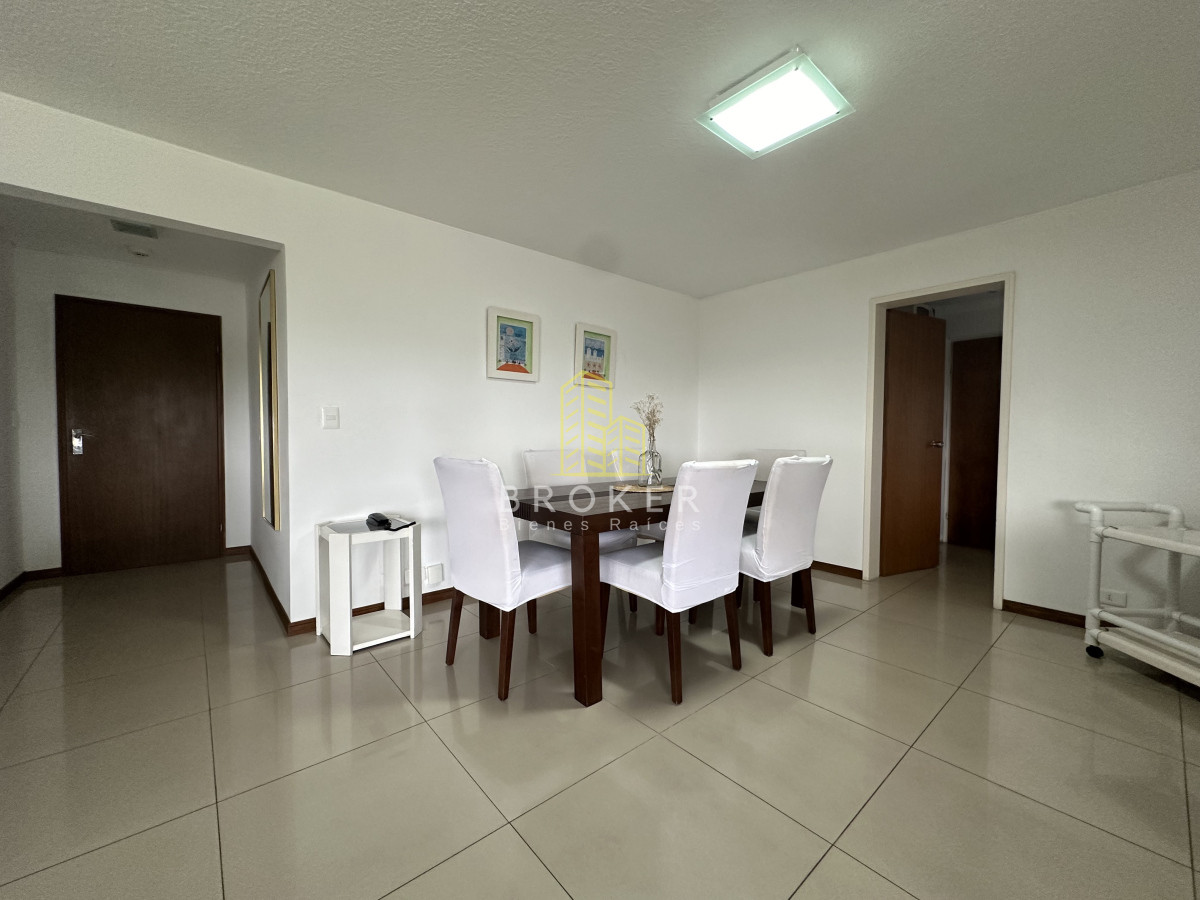 Apartamento ID.809/Alquiler_de_apartamento_de_3_dormitorios_con_todos_los_amenities - Alquiler anual de apartamento de 3 dormitorios con todos los amenities. Punta del Este, Uruguay.