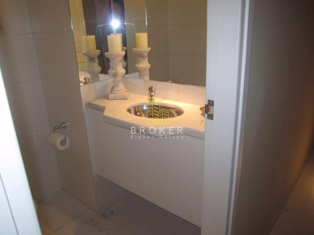 Apartamento ID.8848/Departamento_en_alquiler_a_4_cuadras_de_playa_Bikini_en_Punta_del_Este! - Departamento en alquiler a 4 cuadras de playa Bikini en Punta del Este!