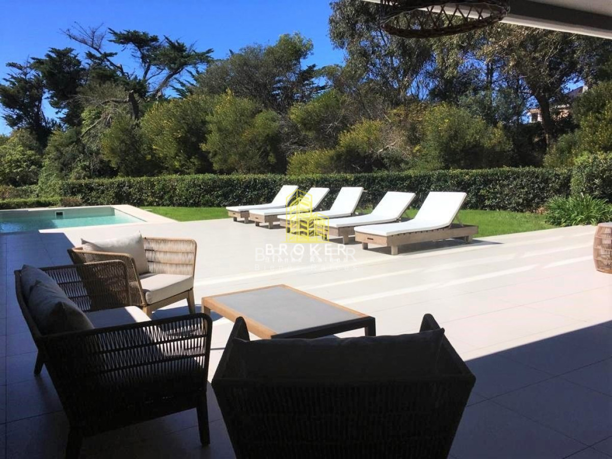 Apartamento ID.61 - Apartamento En Venta De 3 Dormitorios En Playa Brava