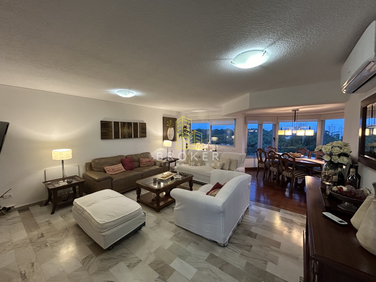Apartamento ID.856/Venta_de_apartamento_hecho_a_nuevo_en_una_de_las_mejores_torres_de_Roosevelt - Venta de apartamento hecho a nuevo en una de las mejores torres de Roosevelt. . Punta del Este, Uruguay.