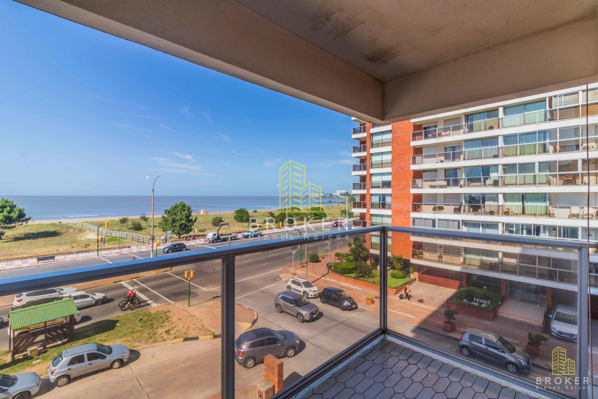 Apartamento ID.2041/Venta_apartamento_3_dormitorios_Malvin_Rambla,_2_baños_completos - Venta apartamento 3 dormitorios Malvin Rambla, 2 baños completos