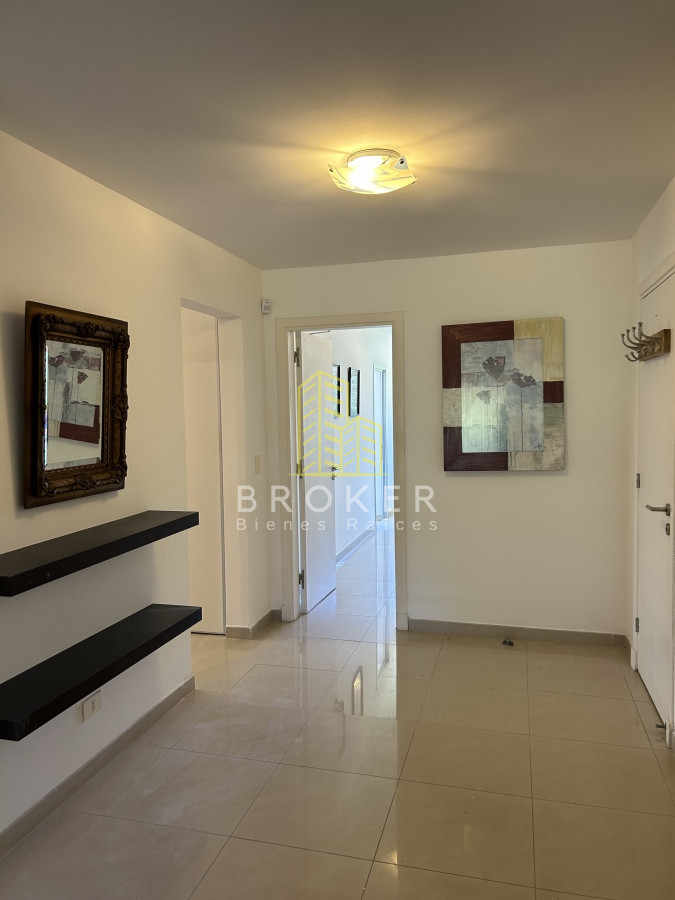 Apartamento ID.696/Apartamento_4_dormitorios_en_Playa_Brava_Rincon_del_Indio - Apartamento 4 dormitorios en Playa Brava Rincon del Indio. Punta del Este, Uruguay.