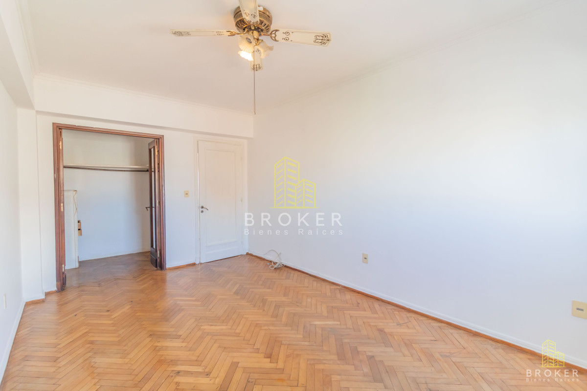 Apartamento ID.2079/Oportunidad!_Venta_Apartamento_4_o_5_dormitorios_Centro_Libertador_ideal_Estudiantes!_Medicina_Quimica_Derecho - Oportunidad! Venta Apartamento 4 o 5 dormitorios Centro Libertador ideal Estudiantes! Medicina Quimica Derecho