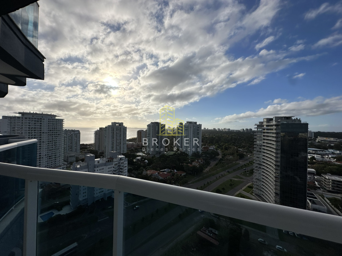 Apartamento ID.8556/Oportunidad_apartamento_3_dormitorios_en_venta_en_Casino_Tower - Oportunidad apartamento 3 dormitorios en venta en Casino Tower