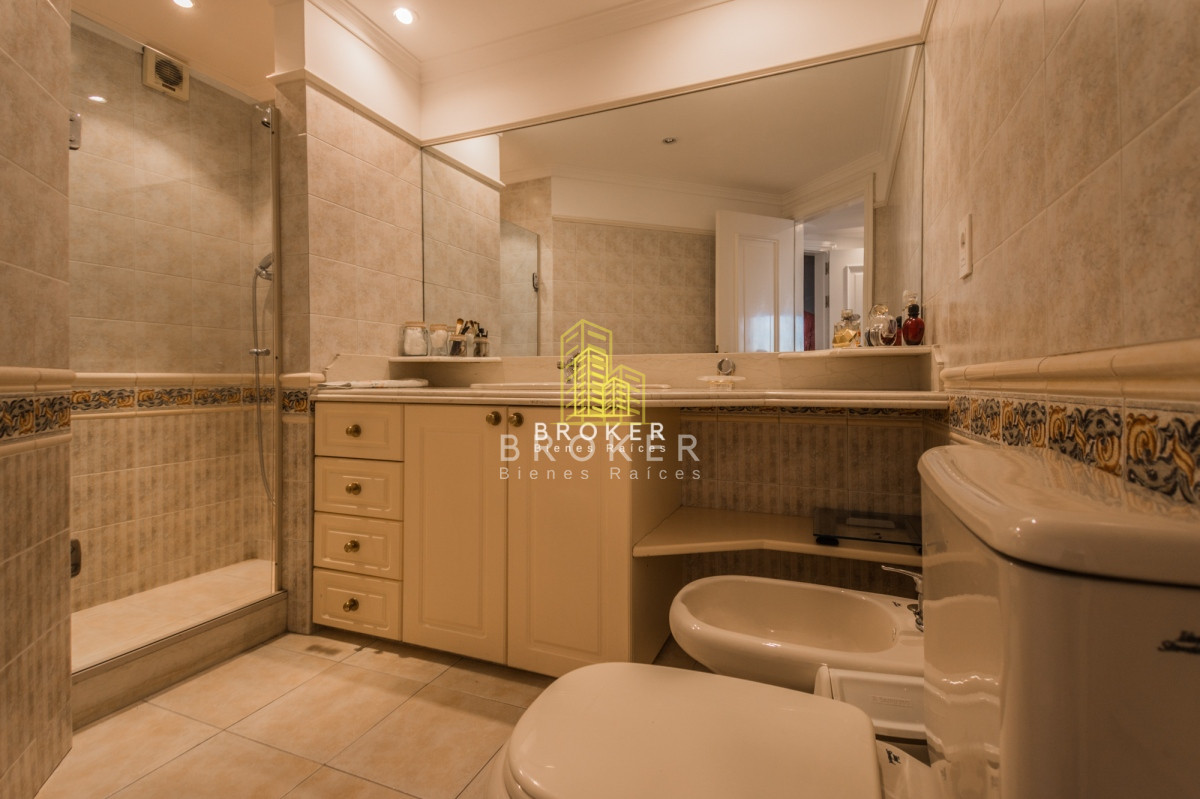 Apartamento ID.503/Penthouse_de_4_dormitorios_en_Golf_Punta_Carretas_Barbacoa_propia!_Garage_Doble - Penthouse de 4 dormitorios en Golf Punta Carretas Barbacoa propia! Garage Doble