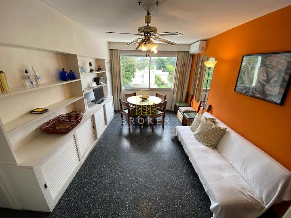 Apartamento ID.1061/Apartamento_en_Venta_1_dormitorio_Playa_Mansa_Punta_del_Este - OPORTUNIDAD en Venta Apartamento 1 dormitorio y medio en Playa Mansa Primera Línea Gastos Bajos 