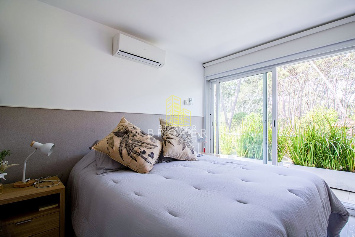 Apartamento ID.8847/Espectacular_y_amplio_departamento_en_alquiler_en_playa_mansa,_punta_del_este - Espectacular y amplio departamento en alquiler en playa mansa, punta del este