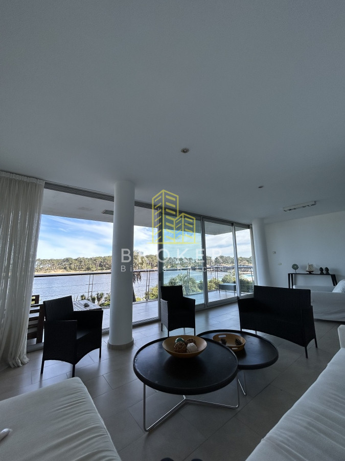 Apartamento ID.517/Venta_de_espectacular_apartamento_de_3_dorm._en_La_Barra_con_vista_única - Venta de espectacular apartamento de 3 dorm. en La Barra con vista única. . Punta del Este, Uruguay.