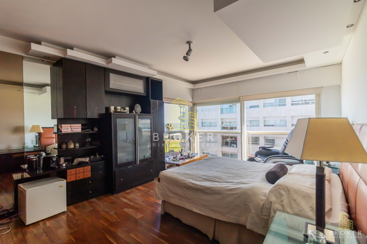 Apartamento ID.272/venta_apartamento_3_suites_mas_servicio_en_Pocitos_frente_al_mar_con_parrillero - venta apartamento 3 suites mas servicio en Pocitos frente al mar con parrillero