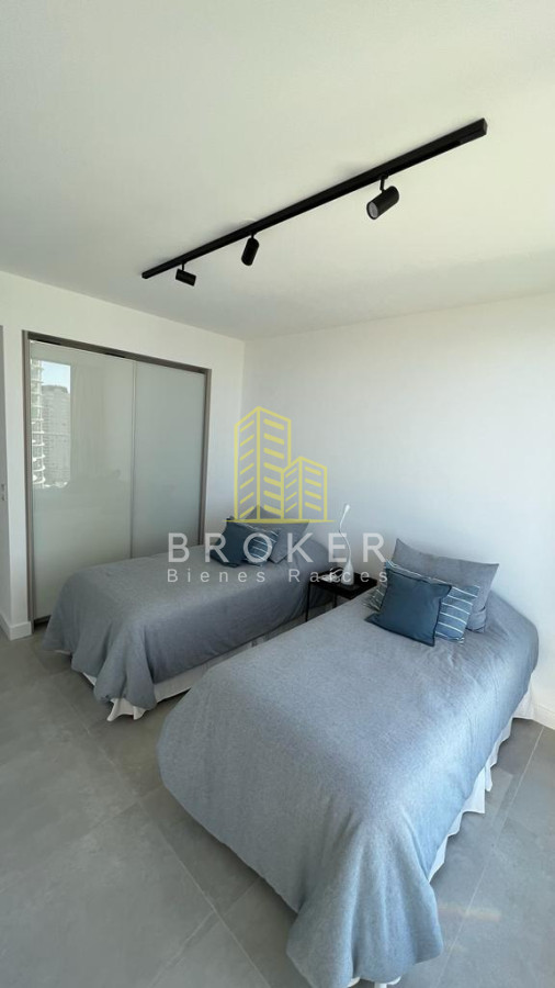 Apartamento ID.9023/Alquiler_de_temporada_de_increíble_departamento_en_primera_línea_al_mar,_Edificio_Venetian_en_Playa_Mansa - Alquiler de temporada de increíble departamento en primera línea al mar, Edificio Venetian en Playa Mansa