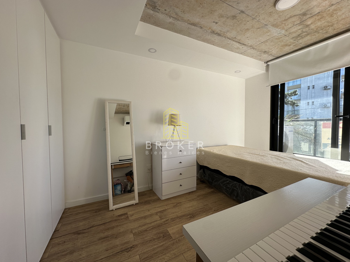 Apartamento ID.2459/OPORTUNIDAD_EN_PIRMERA_LINEA_MANSA_APARTAMENTO_DE_2_DORMITORIOS - OPORTUNIDAD EN PIRMERA LINEA MANSA APARTAMENTO DE 2 DORMITORIOS