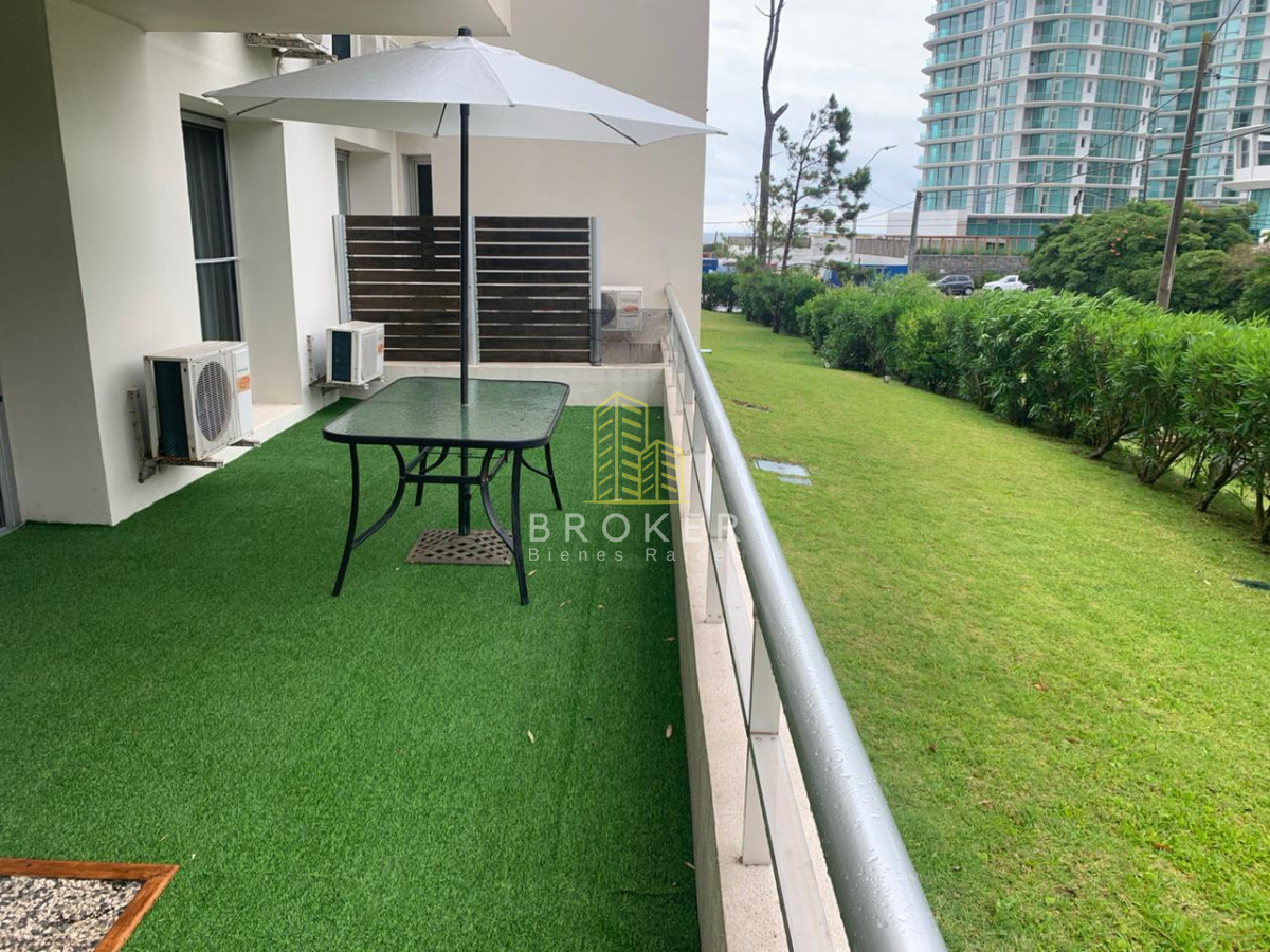Apartamento ID.8835/Alquiler_Departamento_2_dormitorios_Punta_del_Este_en_temporada_en_edificio_con_amenities_en_Punta_del_Este - Alquiler Departamento 2 dormitorios Punta del Este en temporada en edificio con amenities en Punta del Este