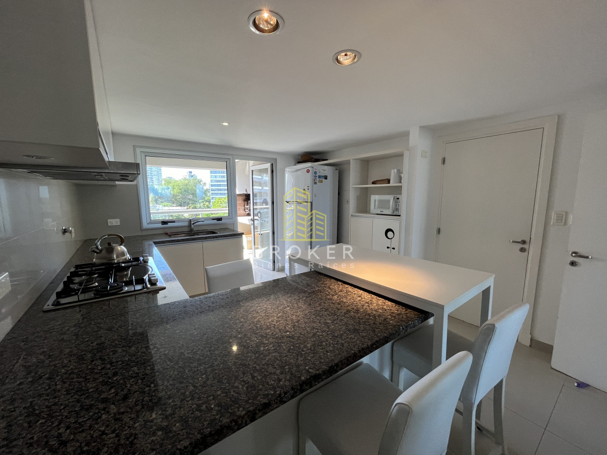 Apartamento ID.2152/Apartamento_3_Dormitorios_mas_dependencia_en_Alquiler_de_Temporada_en_la_Brava_con_Vista_al_Mar__Punta_del_Este_Maldonado - Apartamento 3 Dormitorios mas dependencia en Alquiler de Temporada en la Brava con Vista al Mar  Punta del Este Maldonado