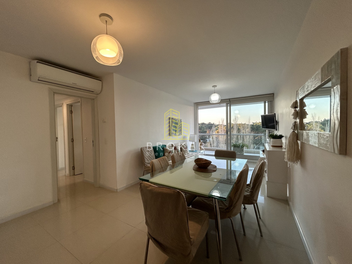 Apartamento ID.2017/Venta_de_hermoso_apartamento_2_dormitorios_en_una_de_las_mejores_zonas_de_Punta_del_Este - Venta de hermoso apartamento 2 dormitorios en una de las mejores zonas de Punta del Este