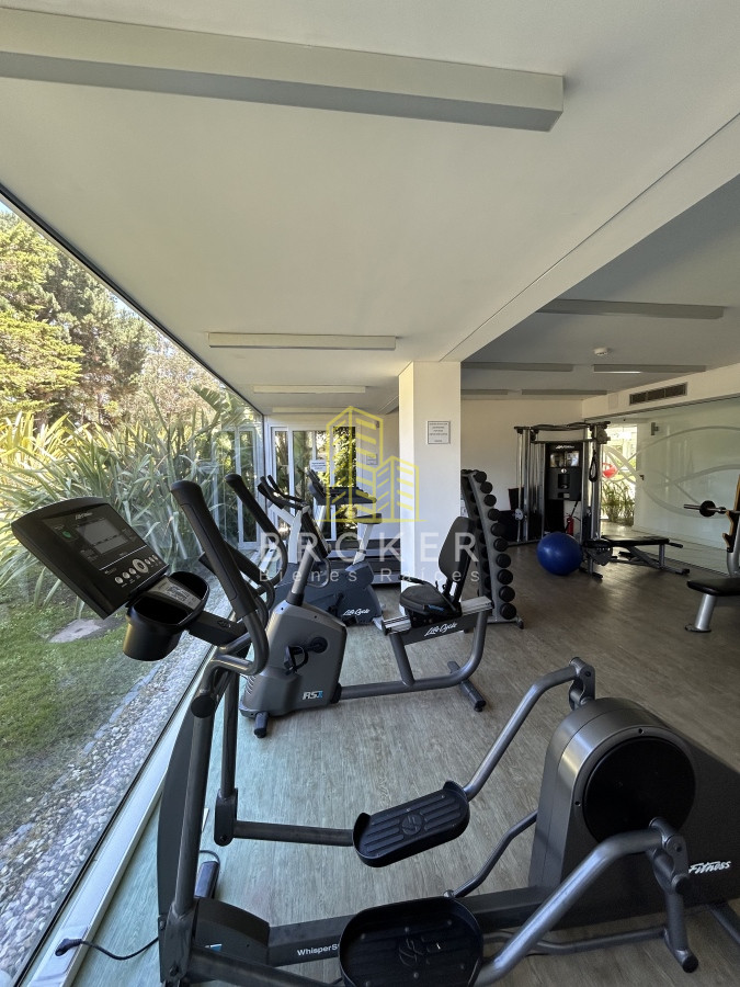 Apartamento ID.800/Venta_de_Penthouse_duplex_en_edificio_de_alta_gama_a_300_metros_del_mar,_Playa_Brava,_Punta_del_Este - Venta de Penthouse duplex en edificio de alta gama a 300 metros del mar, Playa Brava, Punta del Este. Uruguay