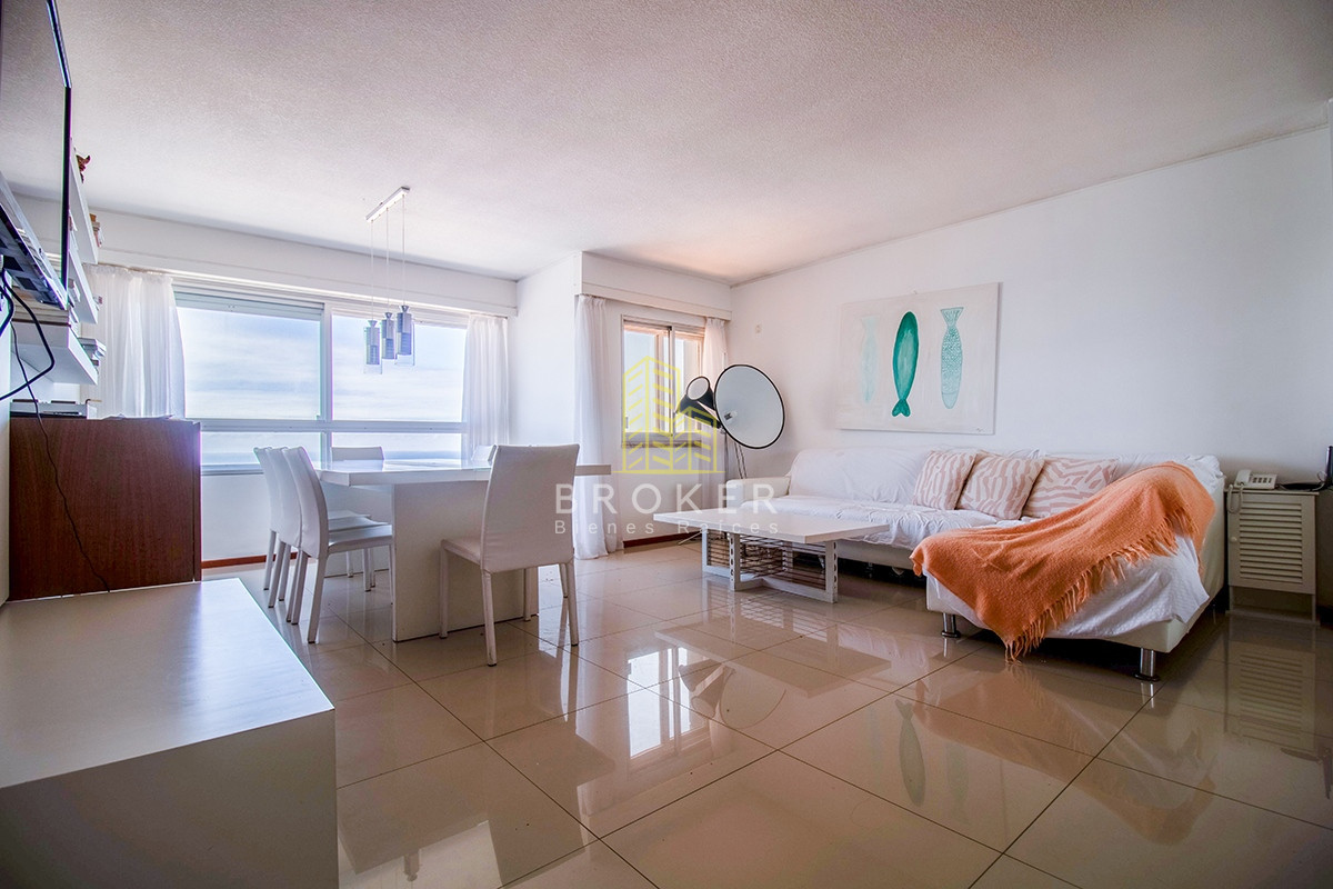 Apartamento ID.785/Oportunidad_en_venta_de_apartamento_con_vista_al_mar_en_Peninsula_-_Punta_del_este - Oportunidad en venta de apartamento con vista al mar en Peninsula - Punta del este